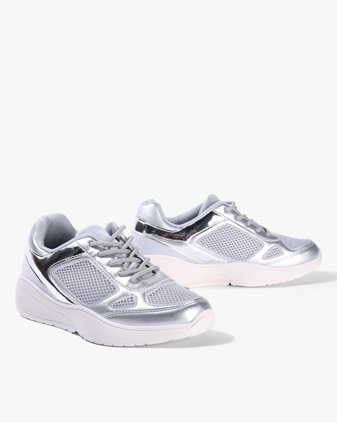 nike shoes rs 1200