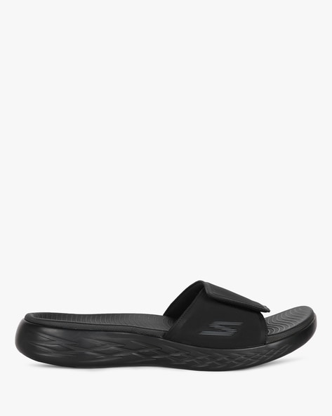 skechers black flip flops
