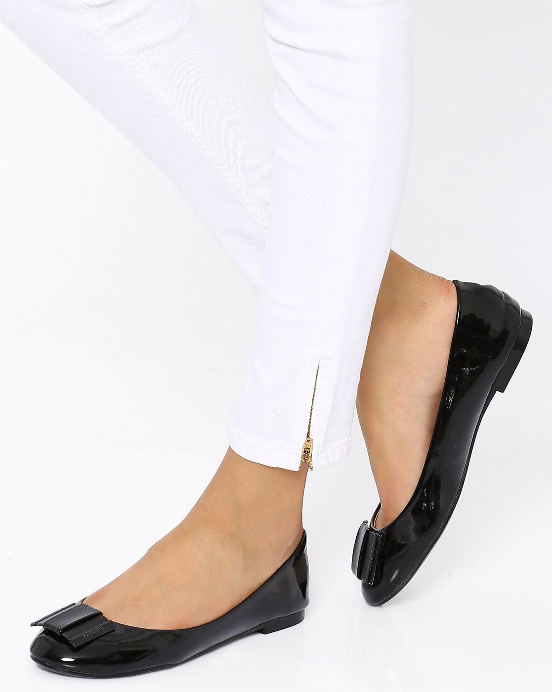 Flat Shoes for Women by Tresmode Online 