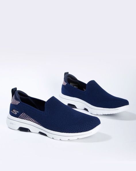 casual skechers shoes