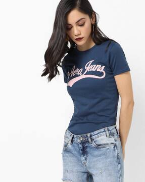 jeans with navy blue t shirt