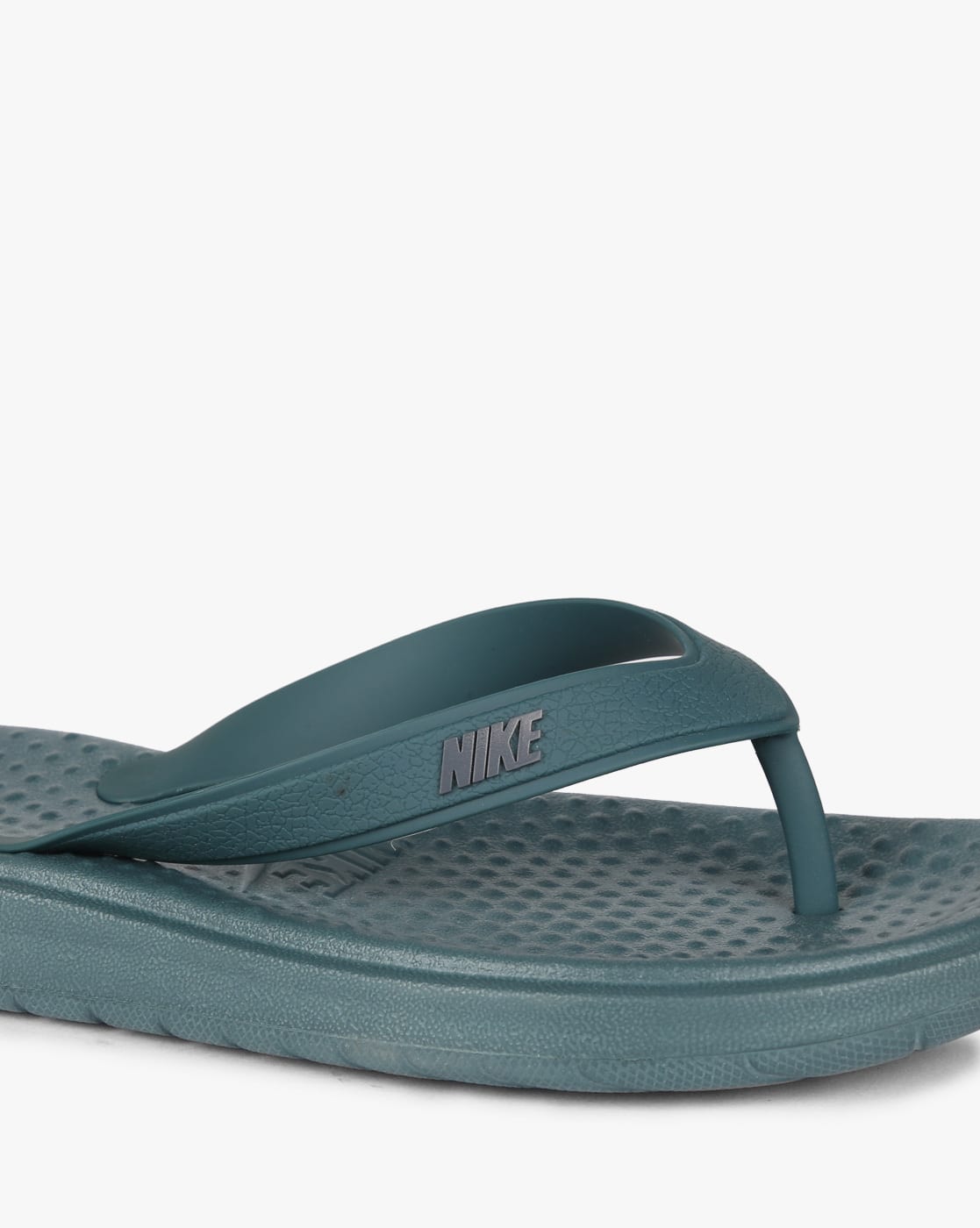 wmns solay thong nike