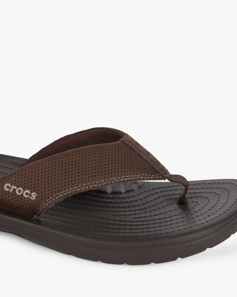 crocs bogota flips