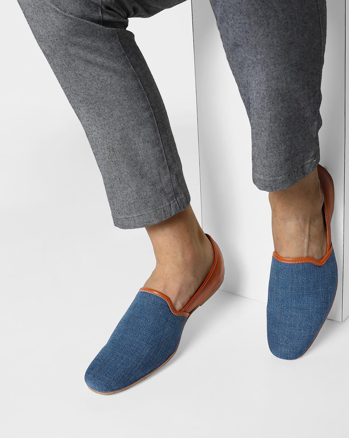 HandMade Denim Plane Slipper, featuring a straight buckle on the top for a  stylish touch. – Cat Walk Braided