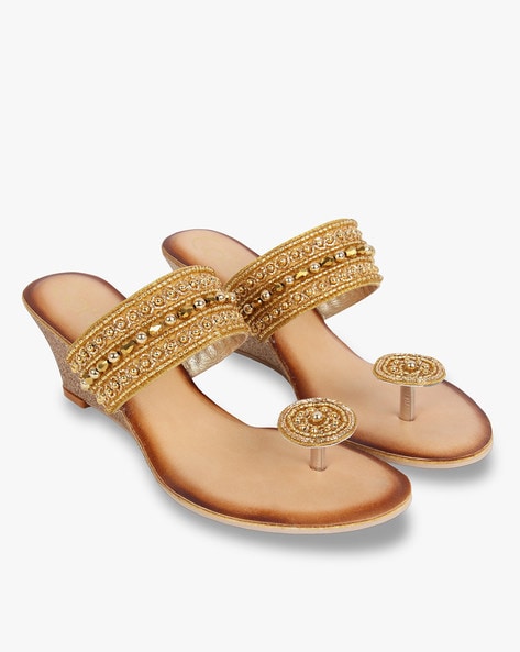 Gold chappal new arrivals