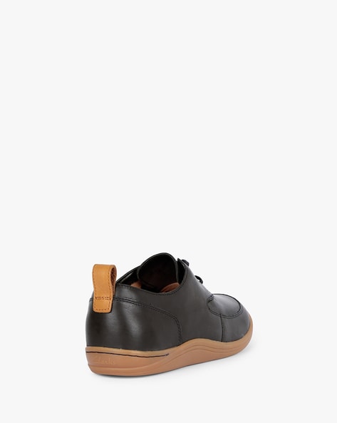 Clarks mapped outlet lo