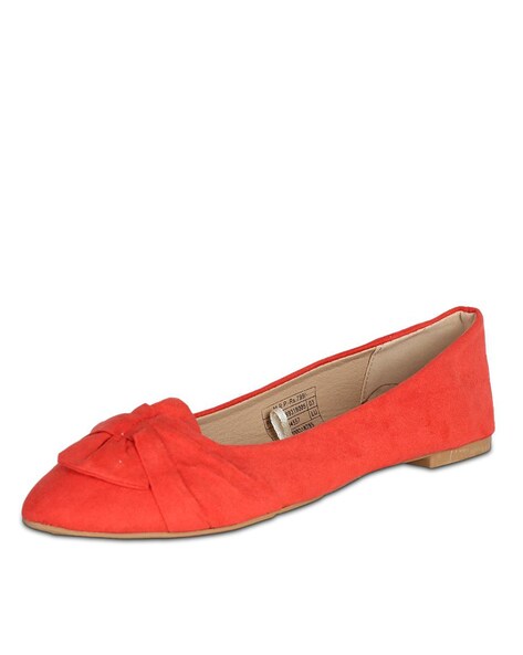 red pointed flat shoes