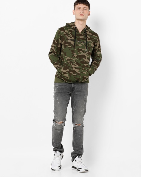 Camo hoodie outfit outlet men's