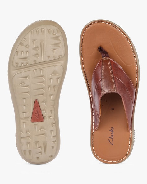 clarks leather flip flops