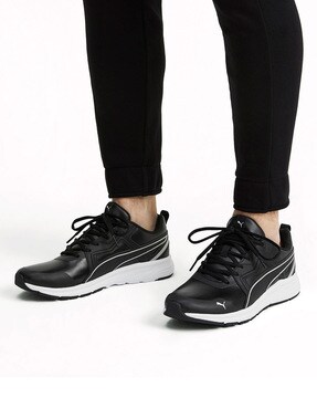 pure black sports shoes