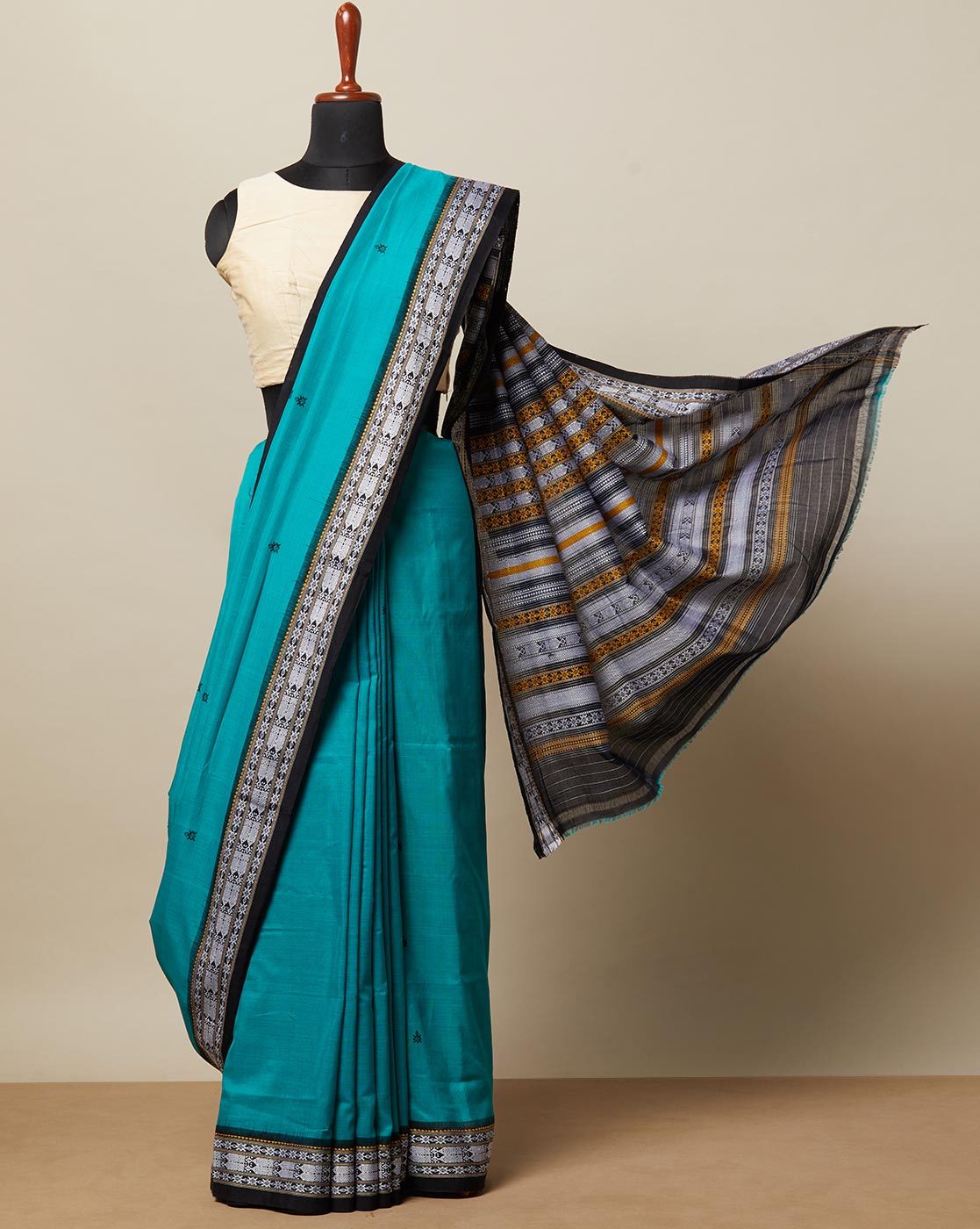 Buy Green Sarees for Women by Priyadarshini Handloom Online | Ajio.com