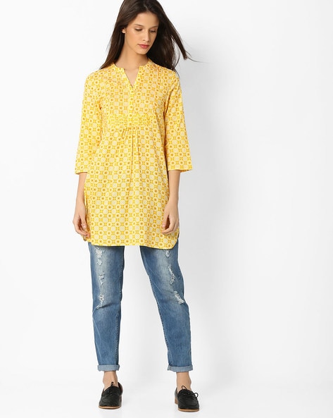 Reliance Trends  Official  Nothing says festive fever like a bright yellow  outfit Keerthy Suresh is raising the temperature this Onam with this  beautifully detailed yellow kurta Grab it for yourself