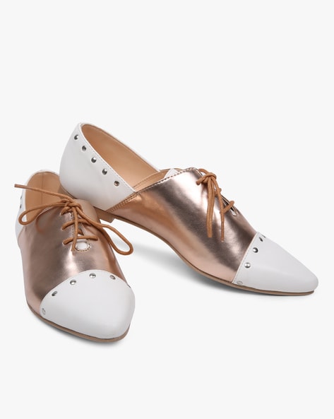 white lace up flat shoes