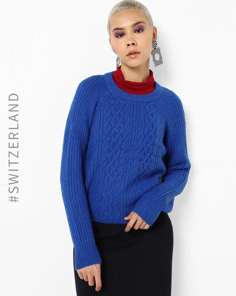 Knitted Pullover with Raglan Sleeves