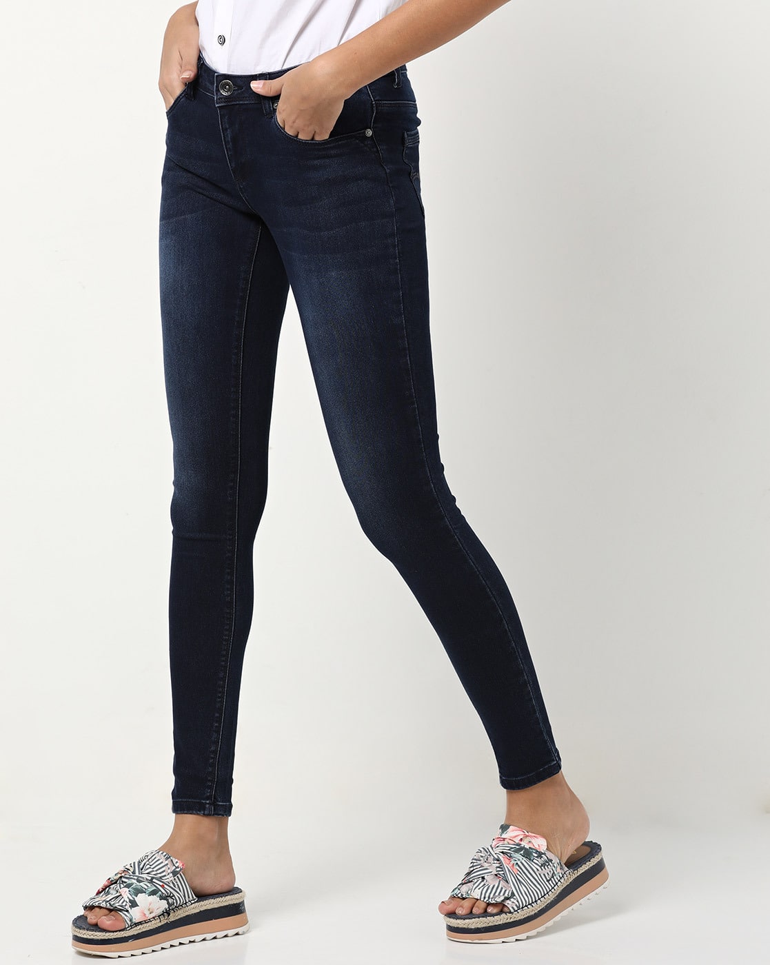 slim fit low waist jeans