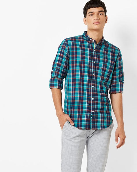 Wrangler Rugged Wear® Long Sleeve Wrinkle Resist Plaid Button-Down Shirt