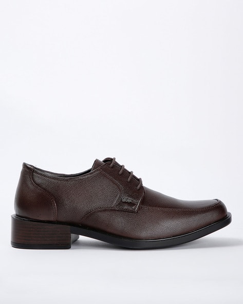 Textured Low-Top Derby Shoes