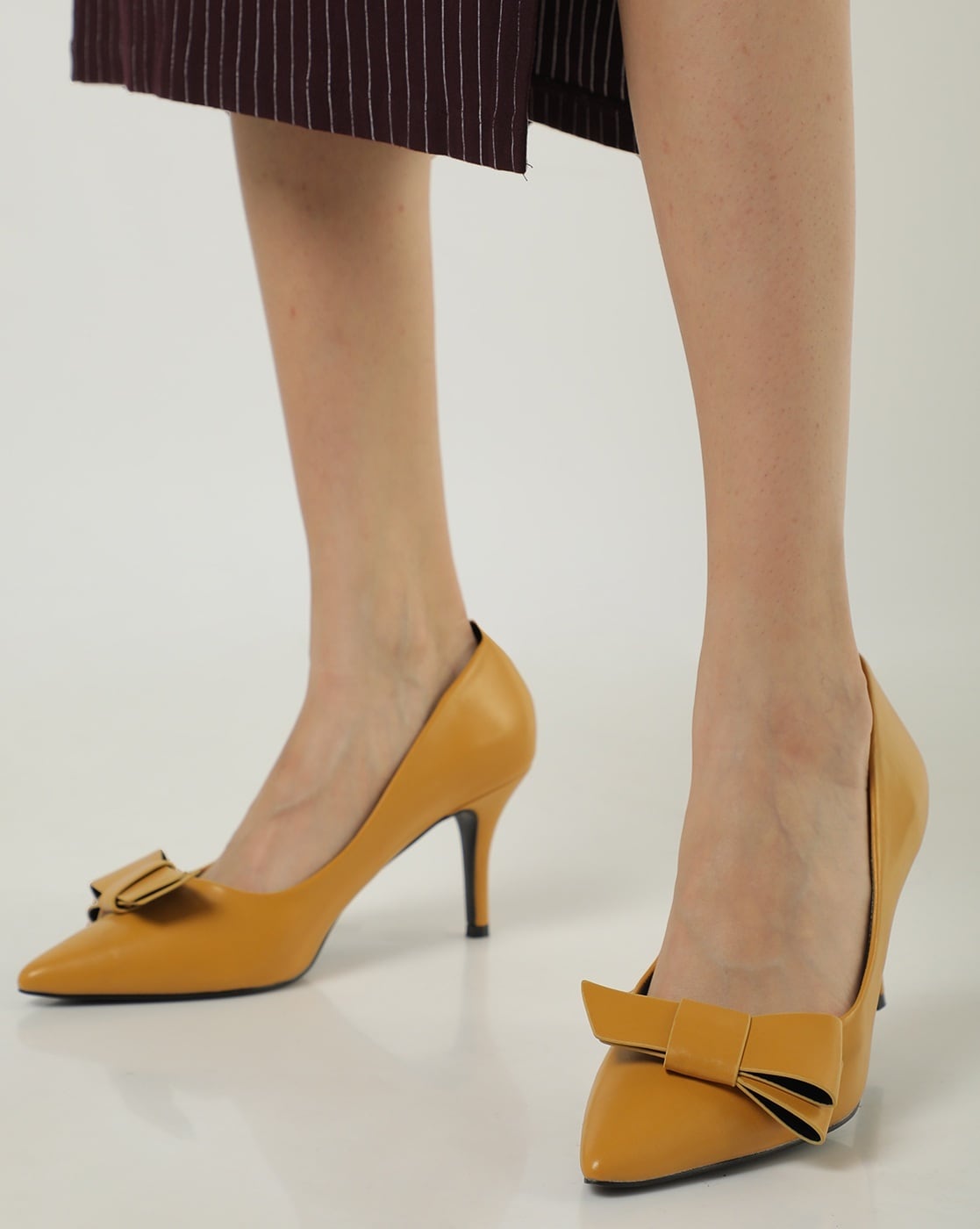 yellow pumps shoes