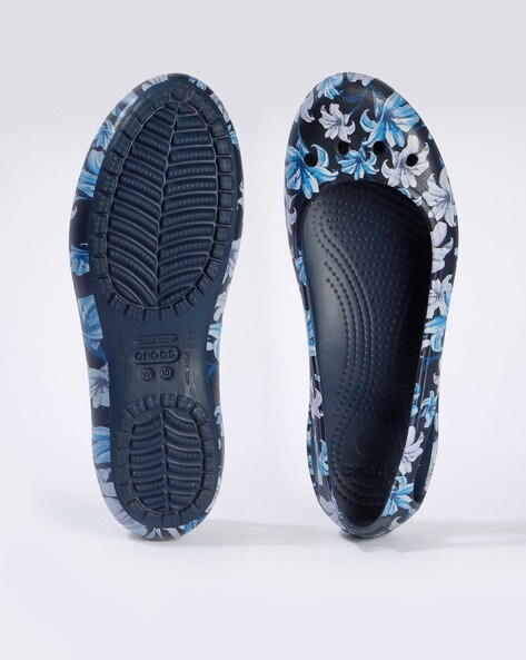 Navy floral crocs hot sale