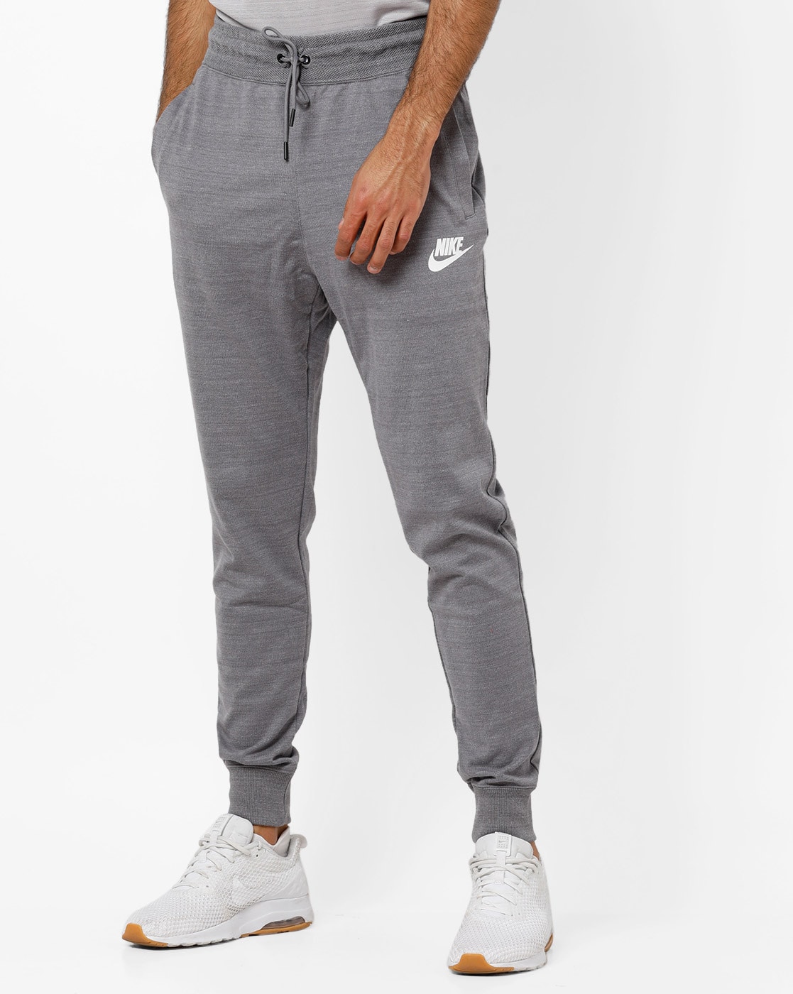 Nike av15 outlet joggers