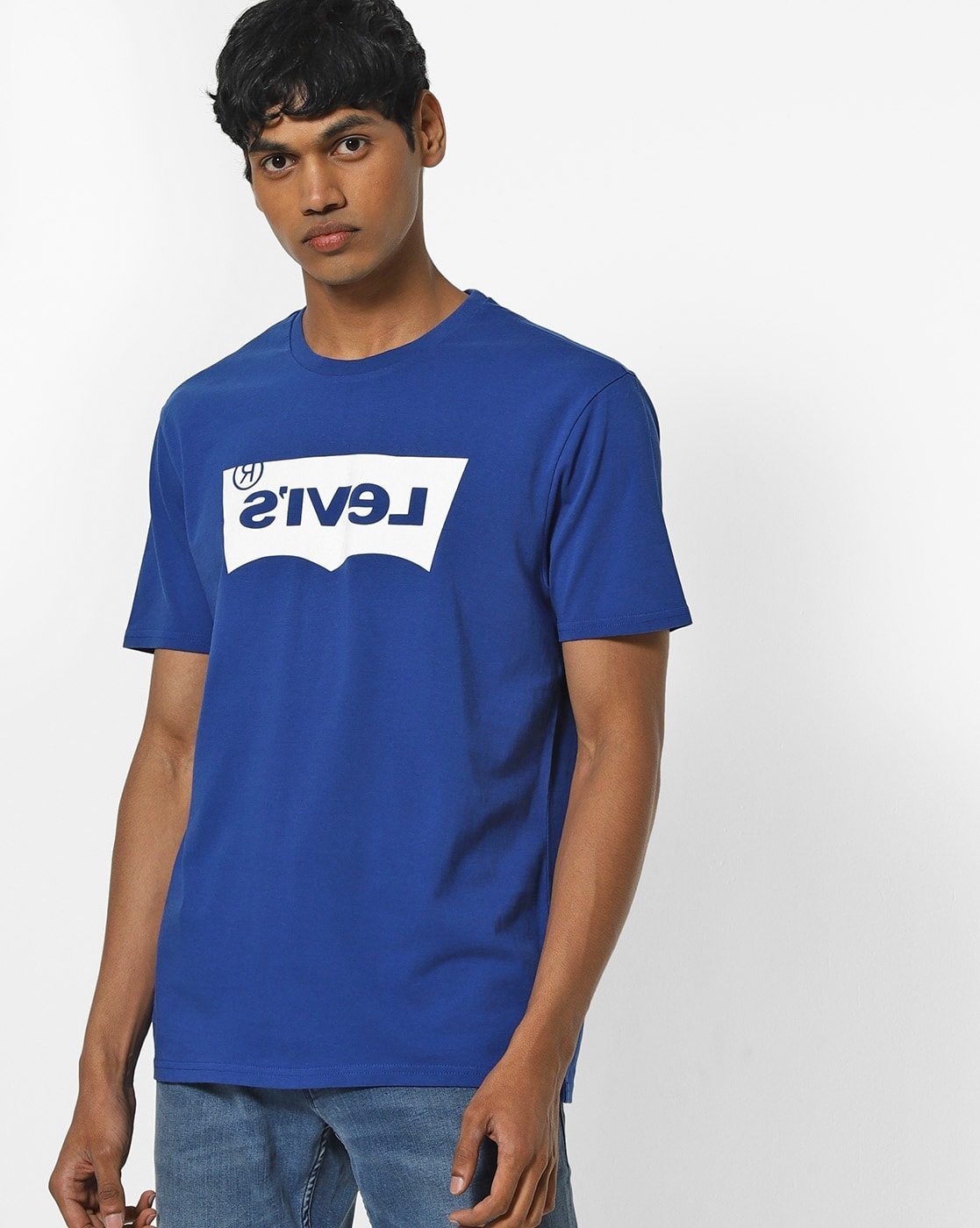 navy blue levis t shirt