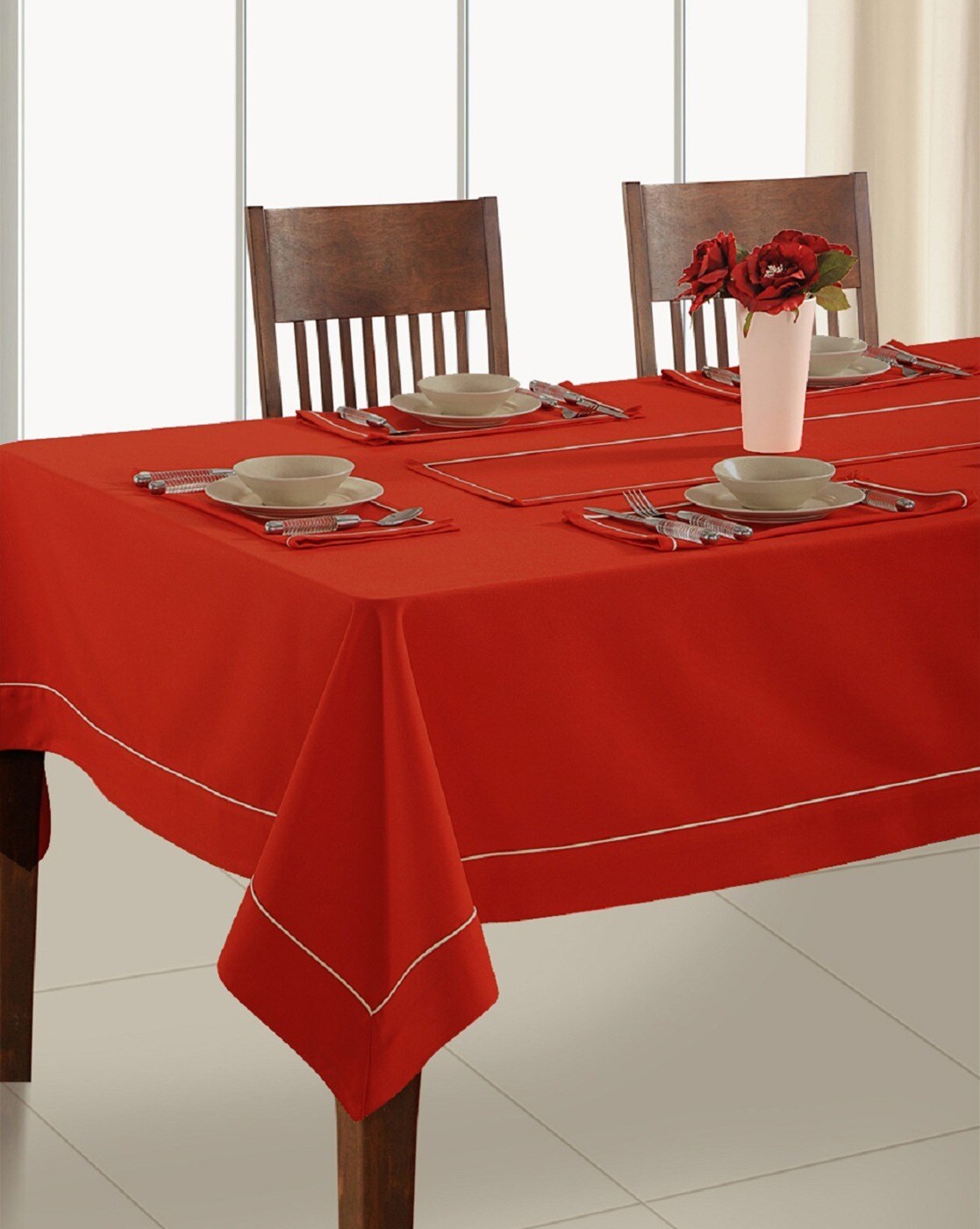 table covers and runners