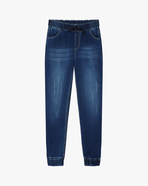 Denim Joggers for fall with DENIZEN from Levi's jeans - Audrey Madison Stowe