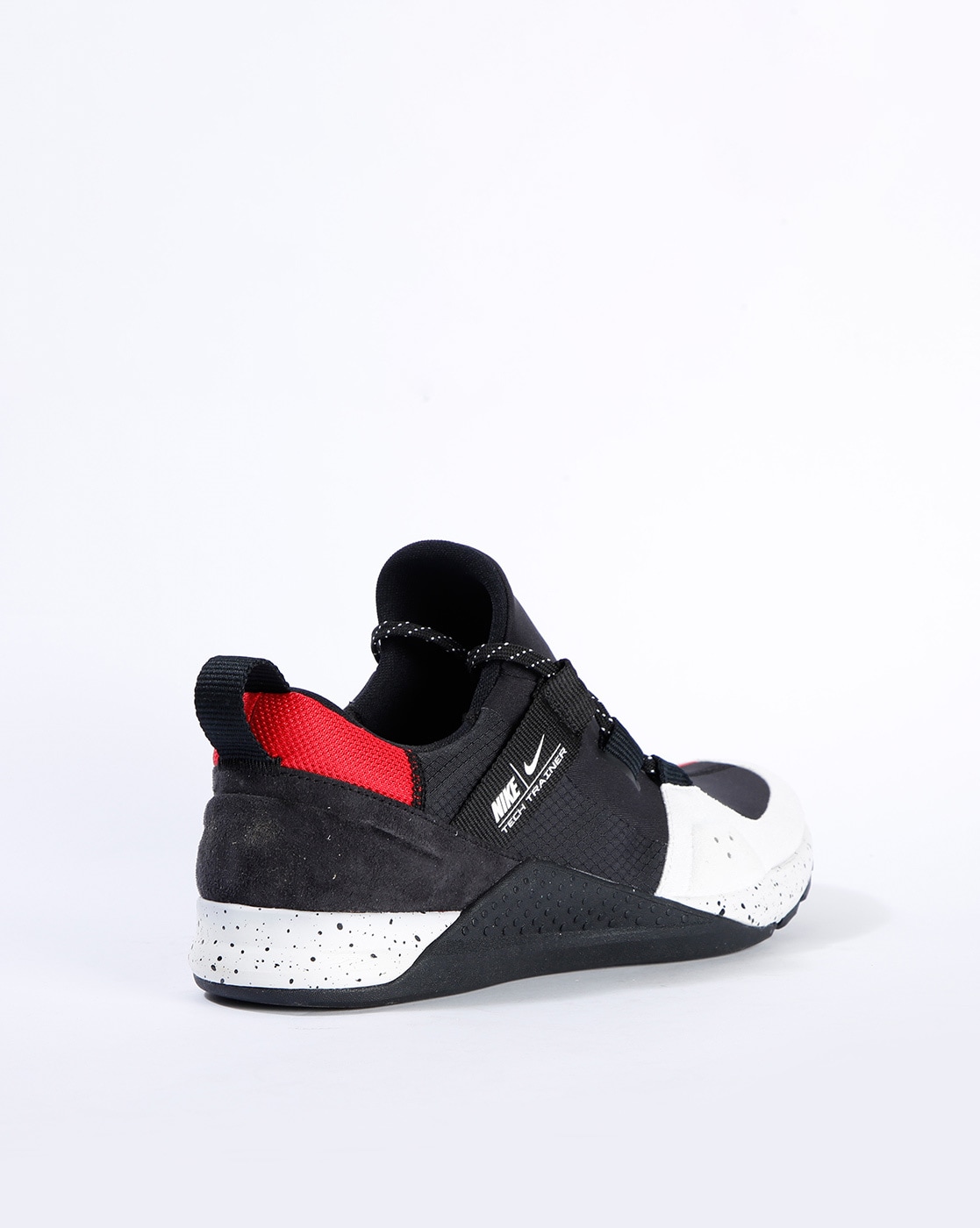 Nike tech outlet trainer black red