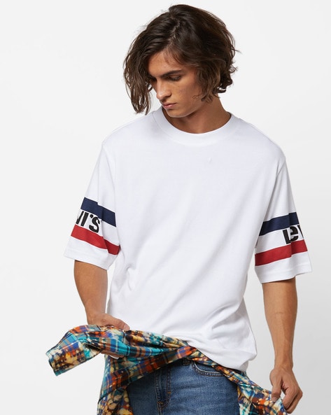 Buy White Tshirts for Men by LEVIS Online 