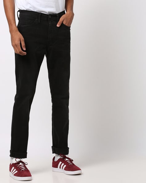 black slim levi jeans
