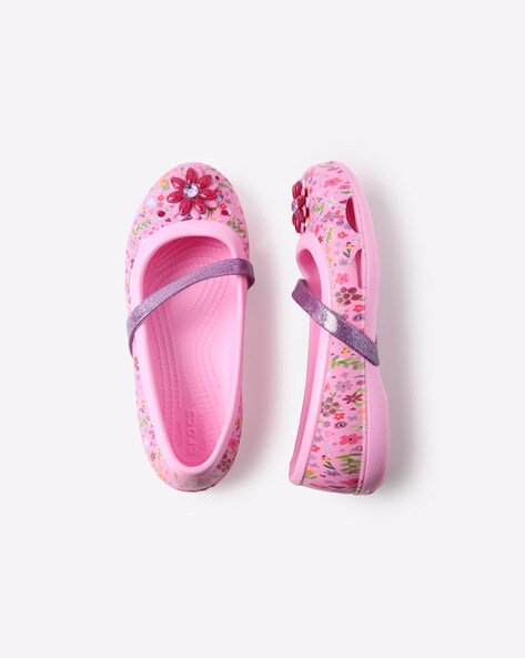 crocs lina graphic flat