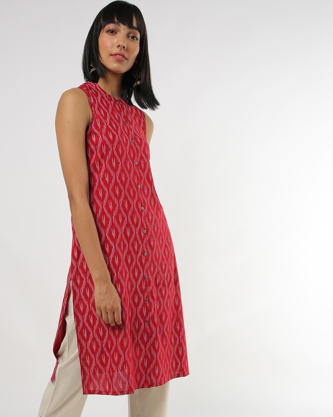 Buy Black & Red Kurtas for Women by AVAASA MIX N' MATCH Online | Ajio.com