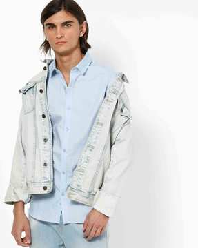 Slim-Fit Shirt with Curved Hemline