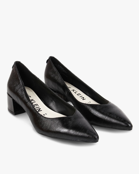 steve madden black pumps