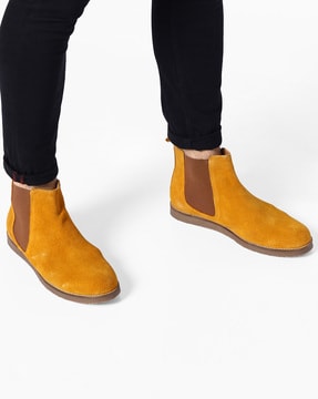 Mustard yellow store chelsea boots