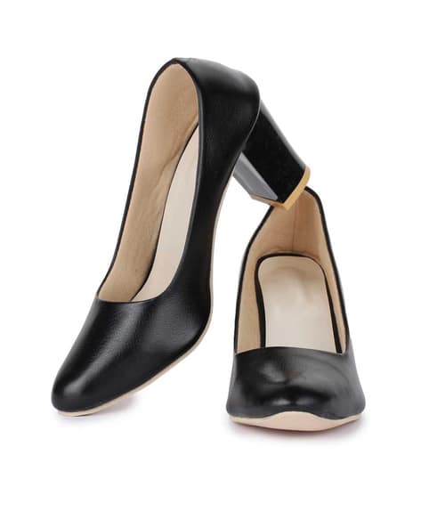 Round-Toe Pumps (Image - 2)