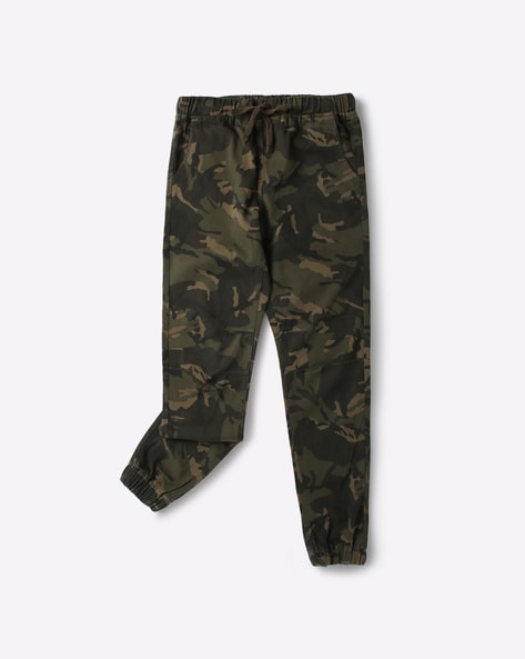 Mid-Rise Camoflauge Print Joggers with Insert Pockets