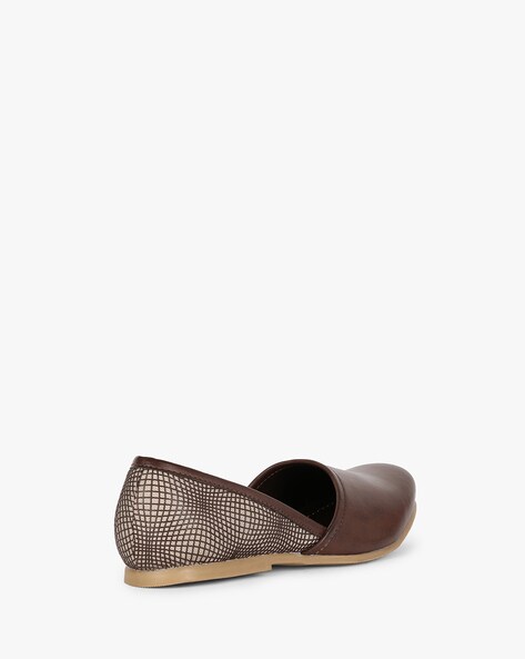 Ajio nagra on sale slip on shoes