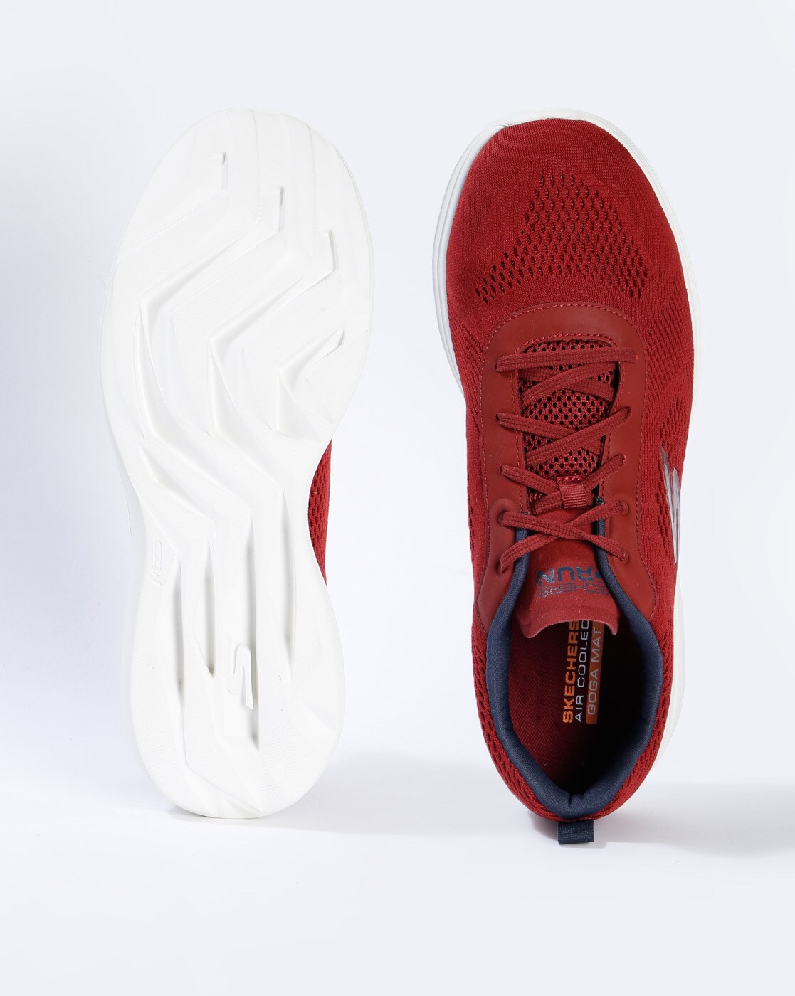 skechers go run fast quake
