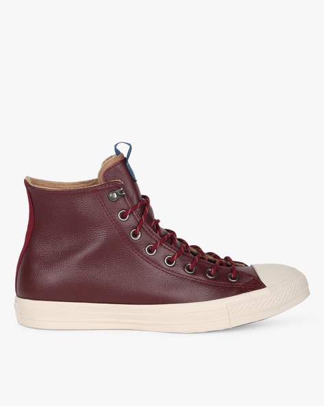 Maroon sneakers mens on sale outfit