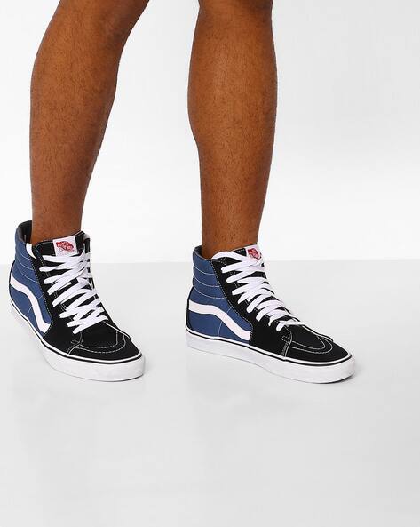vans laces around ankle