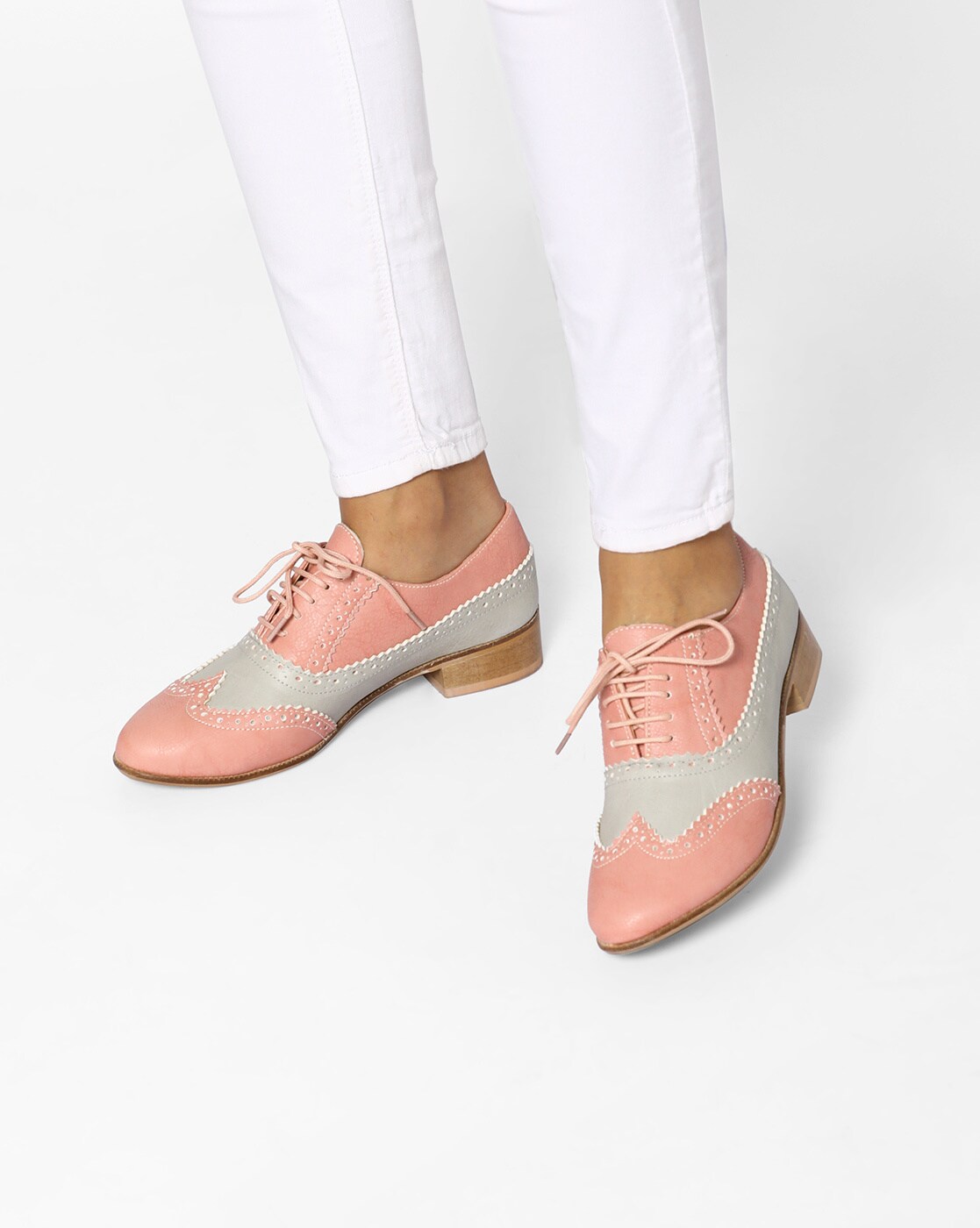 womens oxford shoes pink