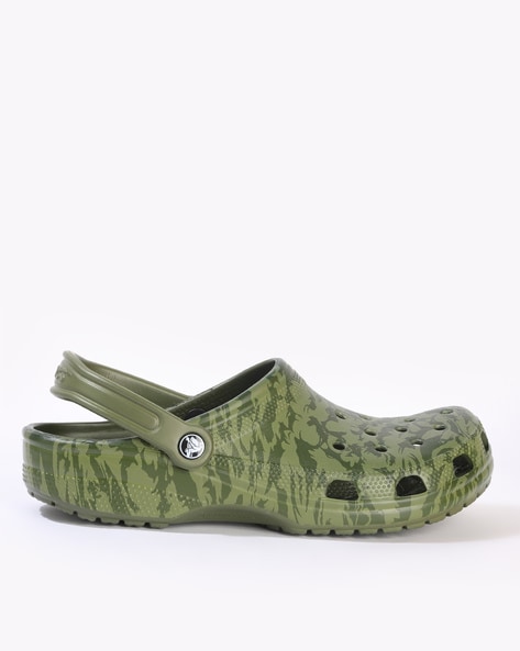 army print crocs