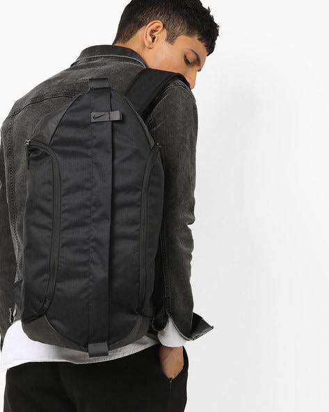 intencional radio Grabar Buy Black Backpacks for Men by NIKE Online | Ajio.com