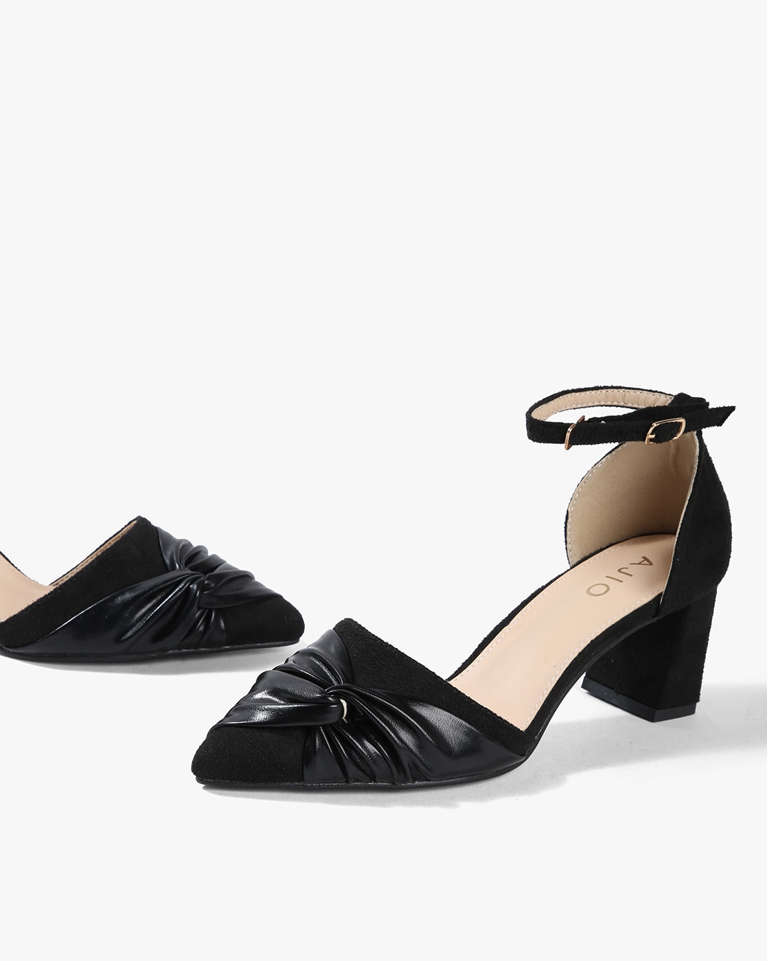 pointed toe block heel shoes