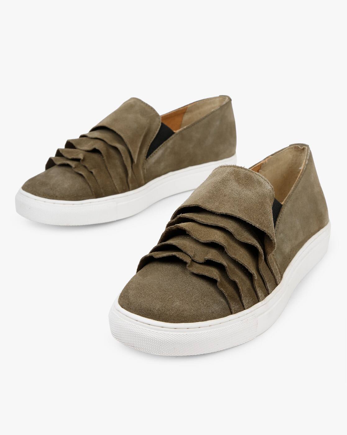 olive color shoes