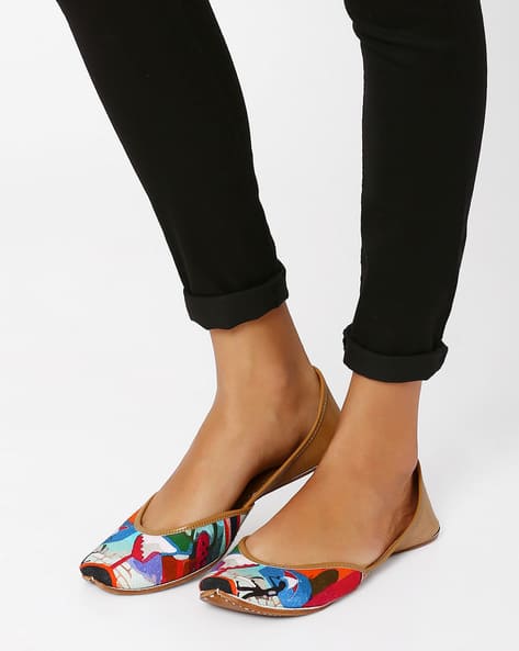 Fizzy Goblet Loafer Style Flats Printed Leather Juttis