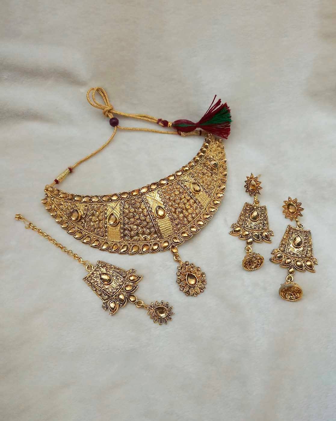 jhumka and maang tikka set