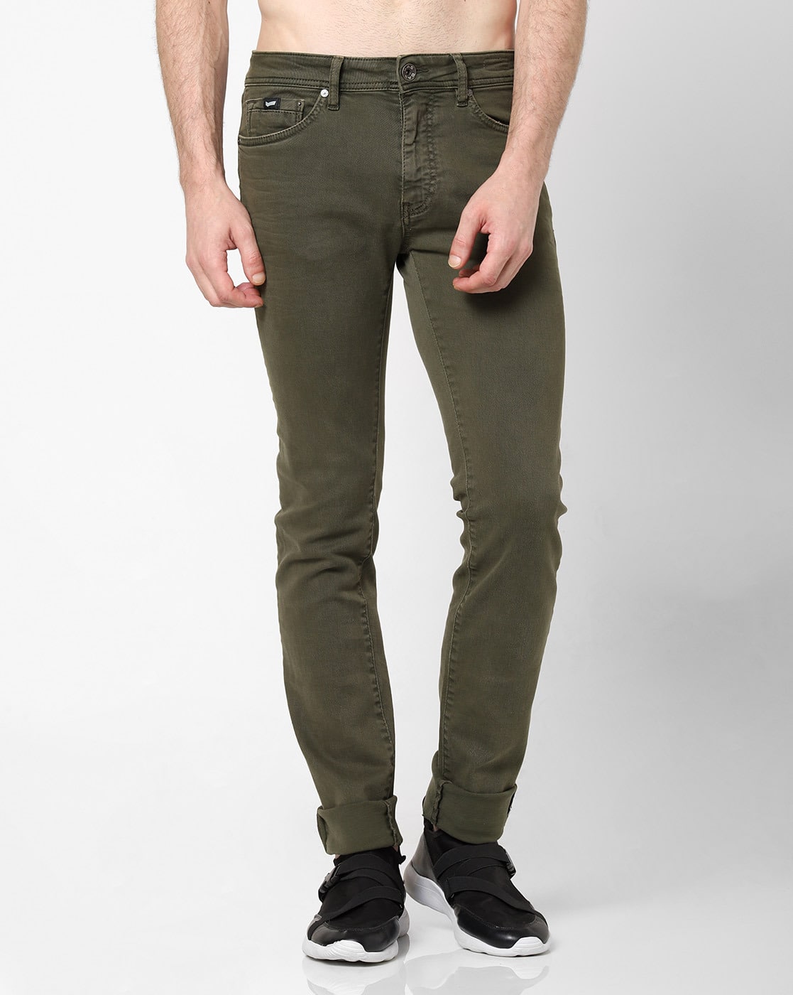 slim fit mid rise jeans