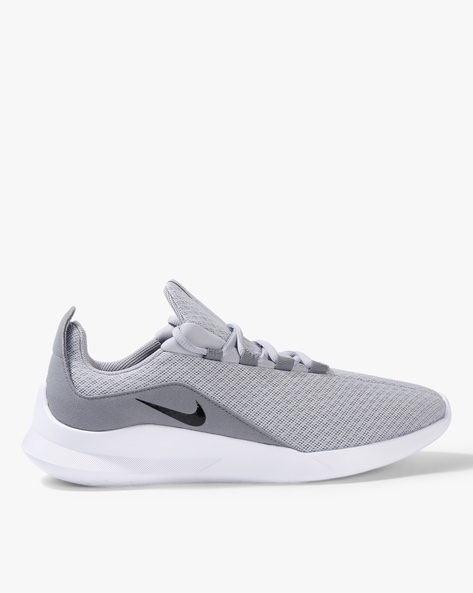nike textured lace up shoes